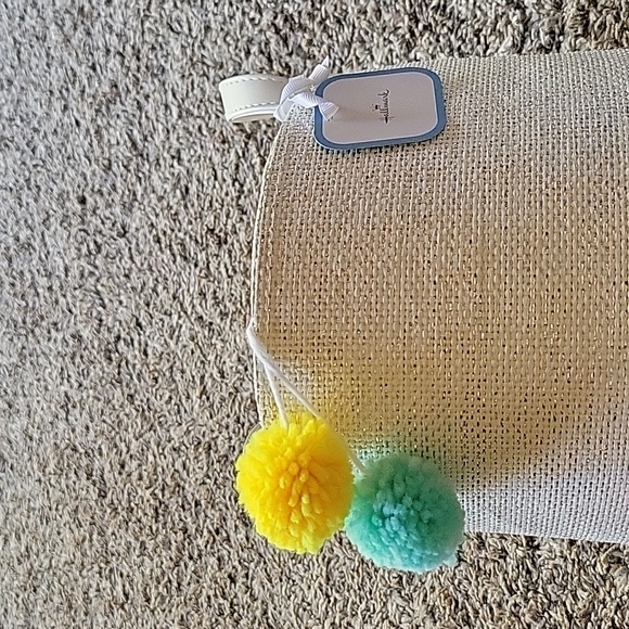 Hallmark Basket - Picture 6 of 6